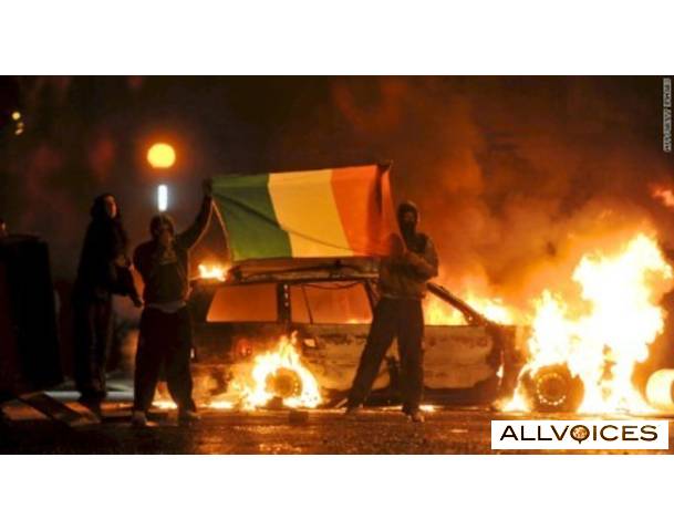Belfast riots: More video of 'Molotov cocktail' battles in N. Ireland