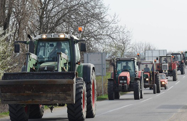 Пољопривредници радикализују протест