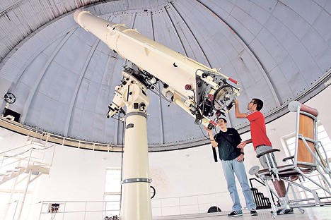 Помрачење најстаријег српског телескопа