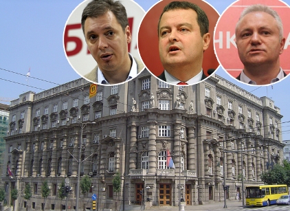 Влада Србије наставља да ради против Устава и закона
