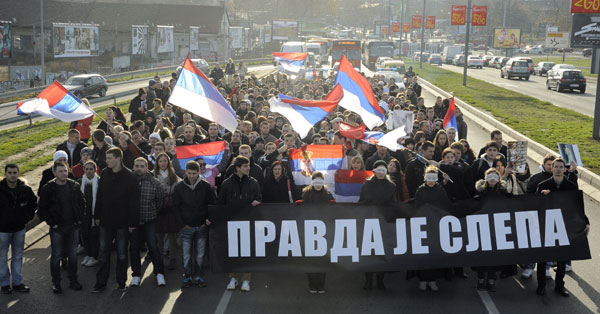 Београд: Протест студената због пресуда у Хагу