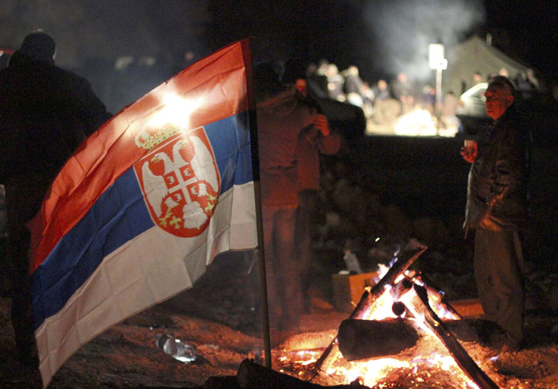 Срби ће и другу ноћ провести на Јарињу
