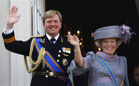 Холандска краљица Беатрикс препушта трон сину