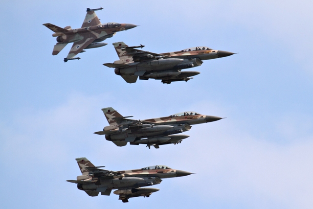 Израелска авијација бомбардовала Сирију