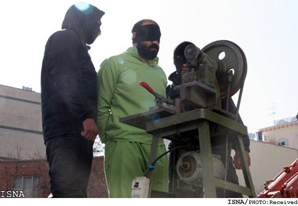 Иран представио машину за ампутацију прстију лоповa