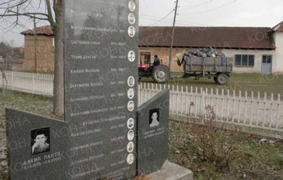 Оскрнављен споменик убијеној српској деци у Гораждевцу код Пећи