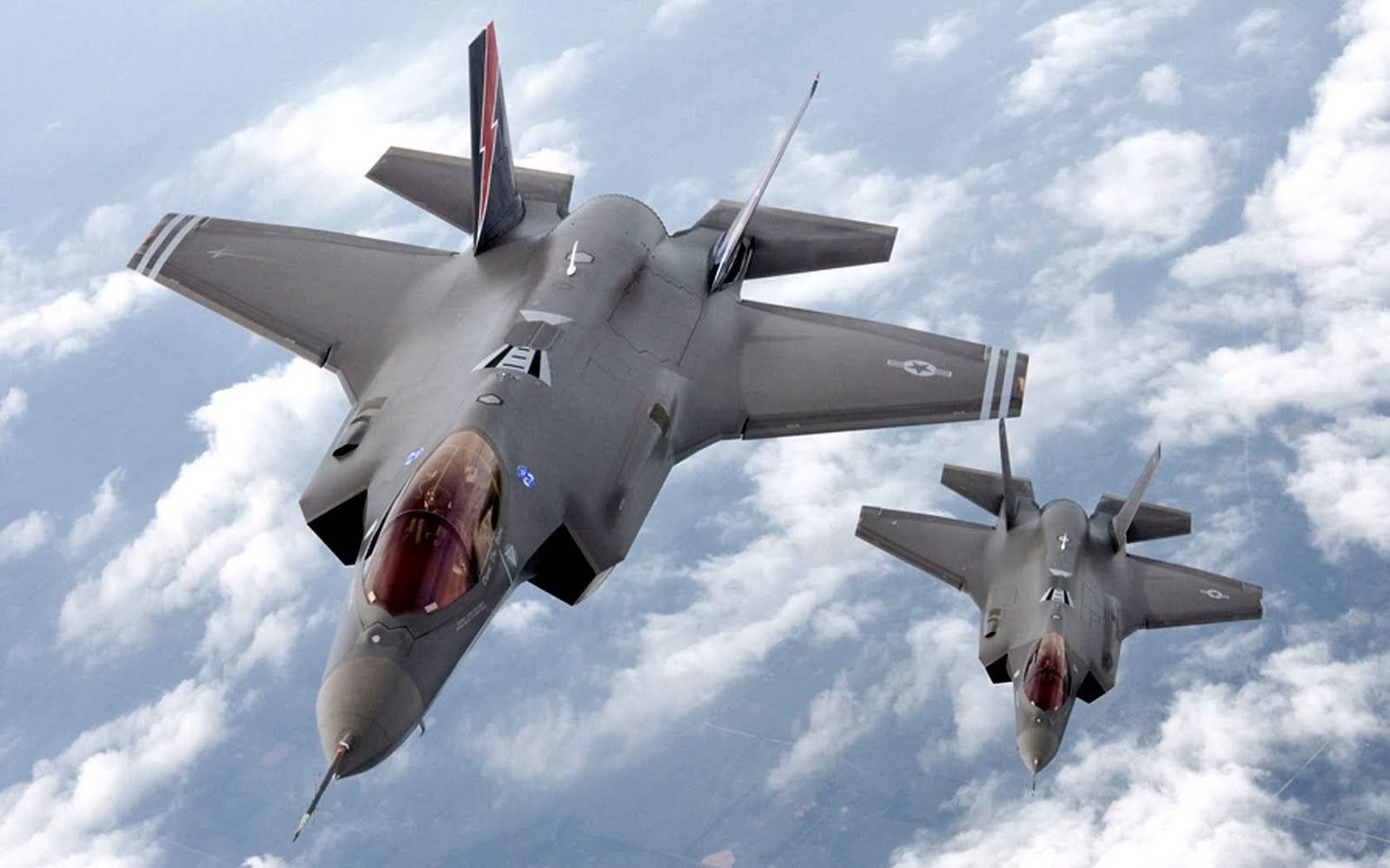 САД: Приземљени супер-ловци Ф-35 због дефекта мотора