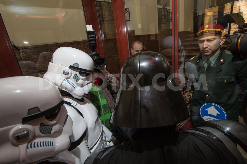 Darth Vader, Imperial troopers storm Ukraine's Justice Ministry (video)