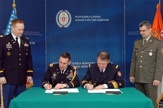 Србија и САД потписале план војне сарадње за 2014. годину