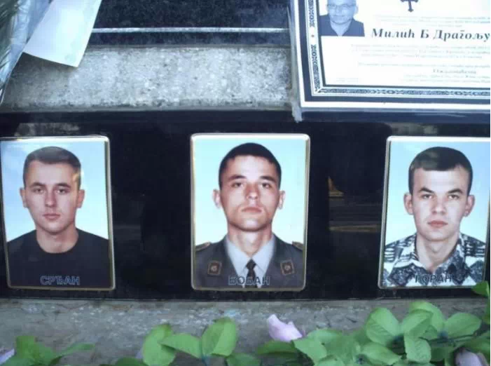 Три брата, три српска срца за Косово пала!