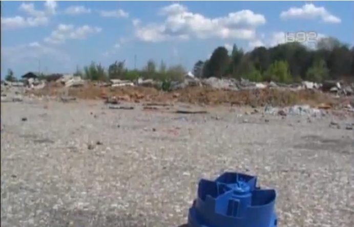 Србија: И то је могуће -- лопови украли зграду! (видео)