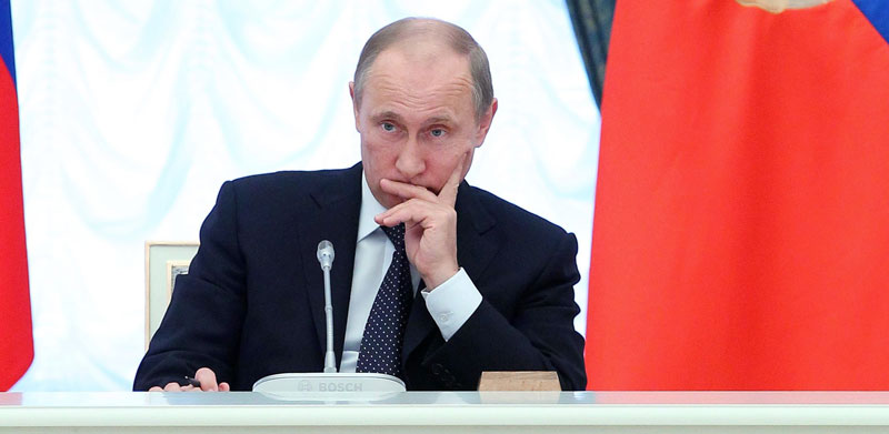 Путин забранио државним функционерима поседовање рачуна у страним банкама