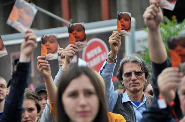 Турски вирус побуне и у Сарајеву! Демонстранти блокирали парламент БиХ