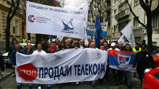 Синдикат иде на улице: 100.000 не да Телеком