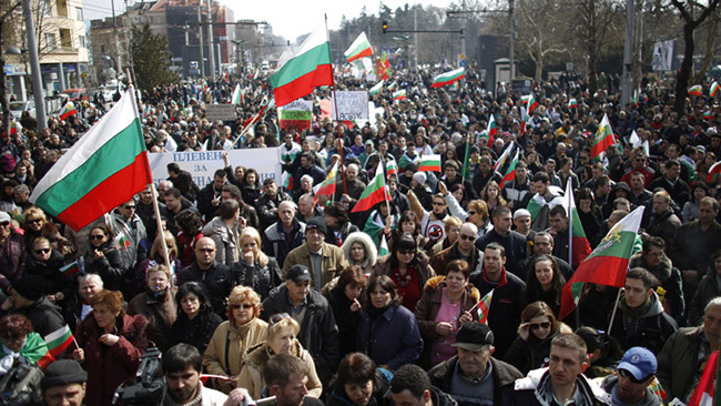 Бугари подижу барикаде око парламента