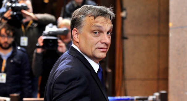 Виктор Орбан кренуо у обрачун са страним банкама