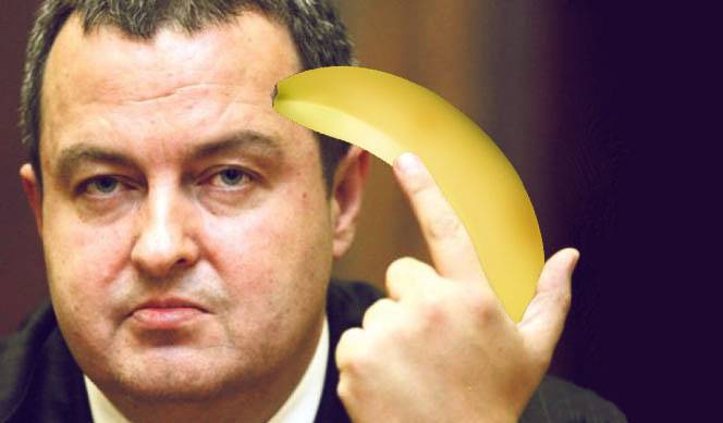 Бананамен не да полицију ни за живу главу