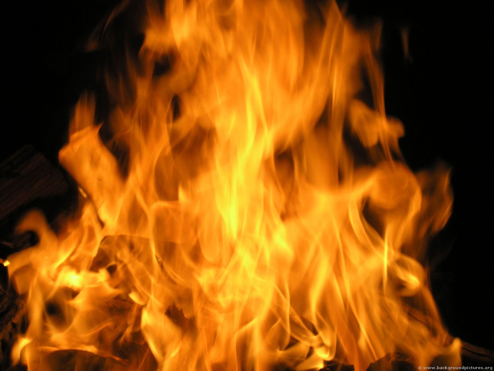 Београд: Жена се полила бензином и запалила