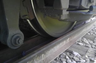 Воз на прузи Суботица-Сомбор искочио због крађе шрафова!