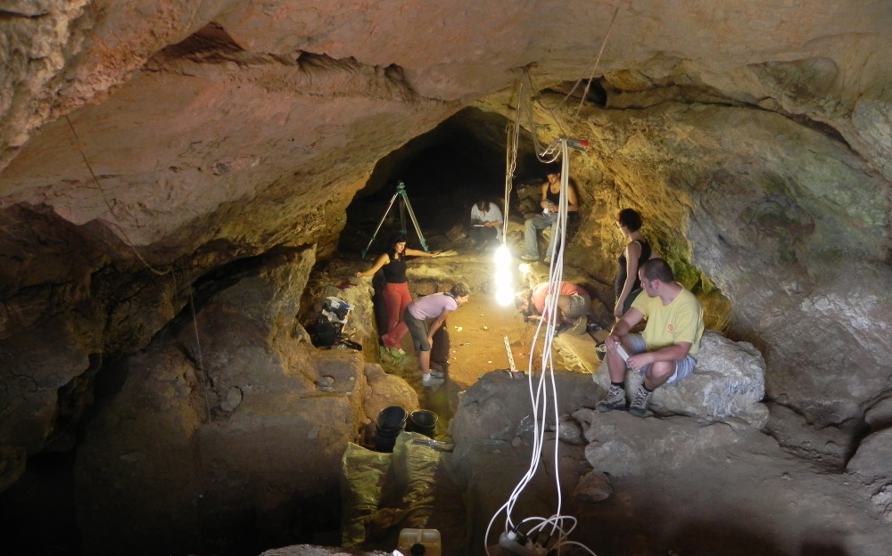 Први трагови човека у Европи пронађени у Сићеваћкој клисури, стари пола милиона година (видео)
