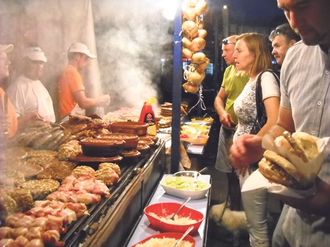 Лесковац: Парада меса, гурманлука и забаве