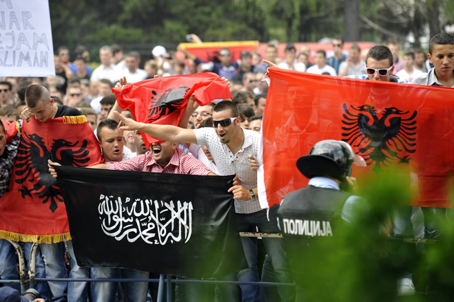 Радикални ислам на Балкану (1): Где се школују будући терористи?