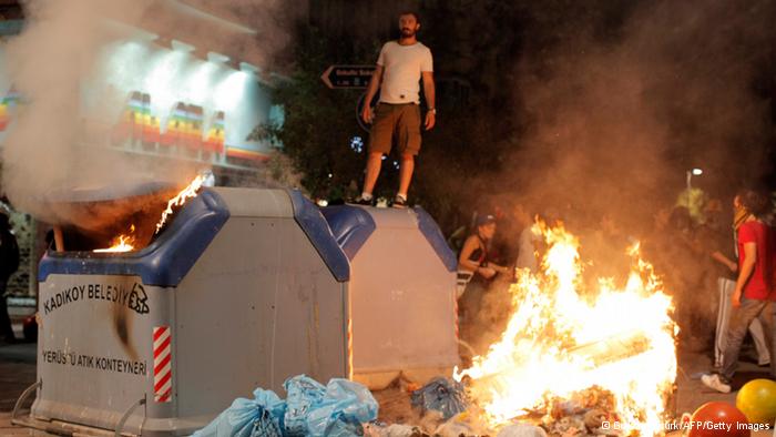 У Турској нови сукоби полиције и антивладиних демонстраната