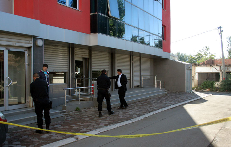 Косовска Митровица: Експлозија бомбе у близини Телекома