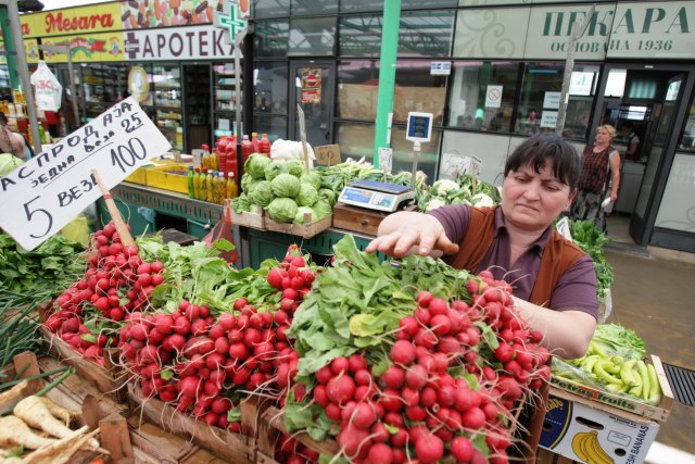 Све већа беда у Београду, ни храна на снижењу нема купца