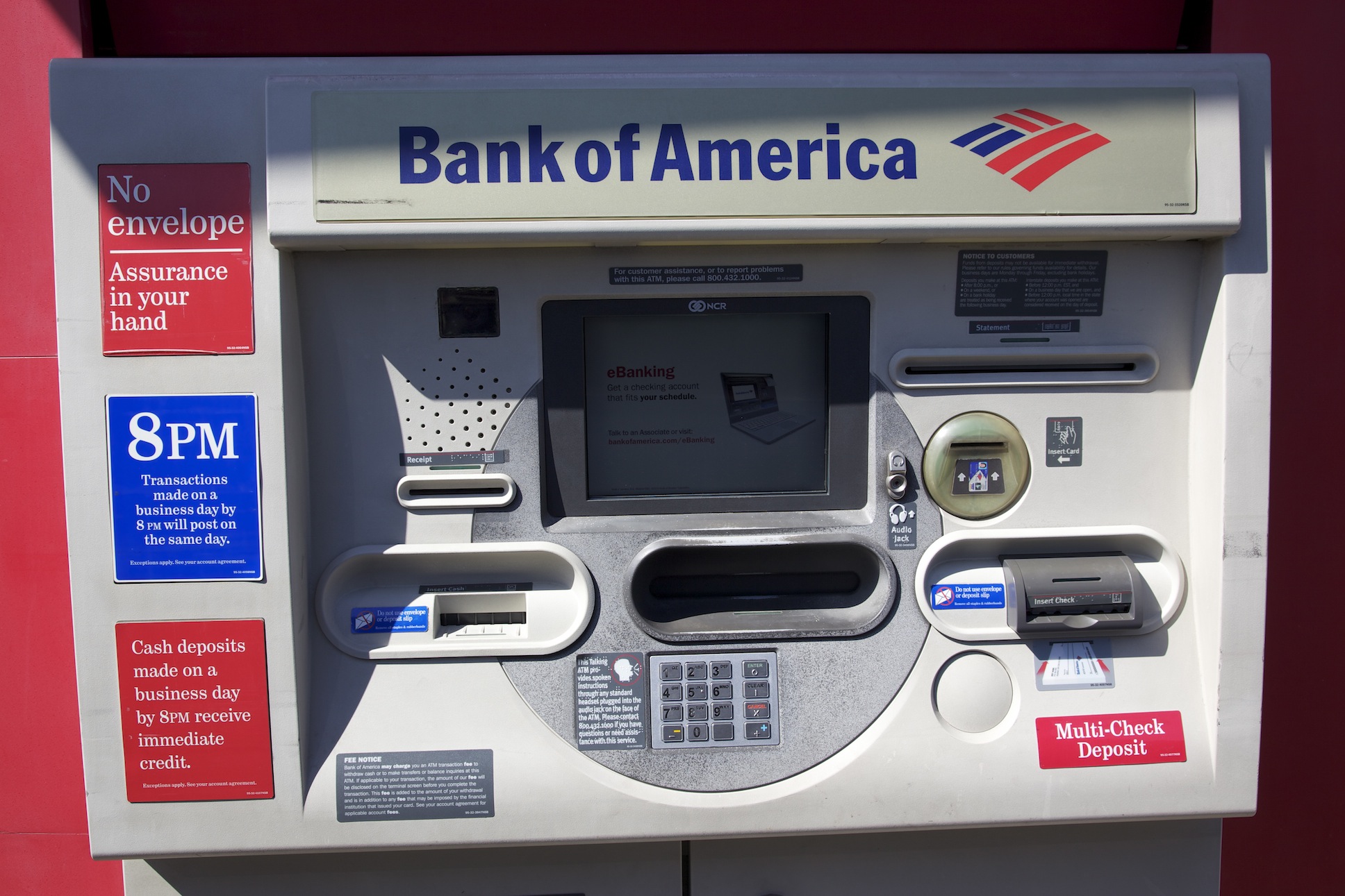 Банкомате у САД пуне готовином из страха од банкрота