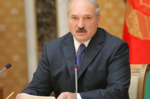 Лукашенко викао на министре: Одакле вам право да народу тражите маске и вакцине! (видео)