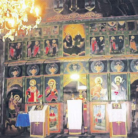 Екуменисти уклањају иконостасе по храмовима СПЦ и од њих праве вучје јазбине