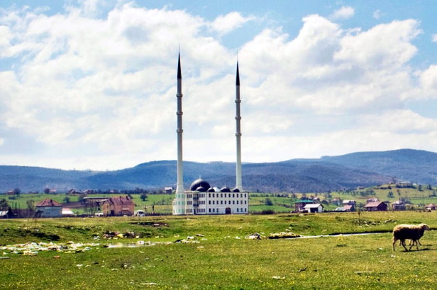 ДВЕРИ: Жели ли Србија највећу џамију и највиши минарет у Европи?
