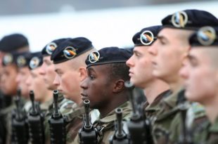 Француска повлачи војнике са Косова и Метохије