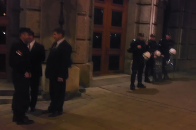 Српски велеиздајнички режим увео полицијски час у Београду
