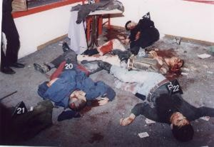Александре Вучићу, ко је убио шесторо српске деце у кафићу "Панда" у Пећи 1998 године? (видео)