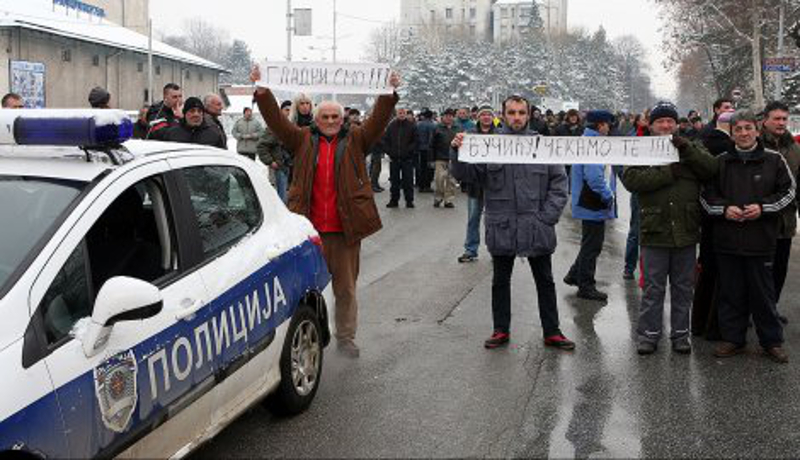 Радници „Желвоза“ блокирали пут Смедерево- Београд