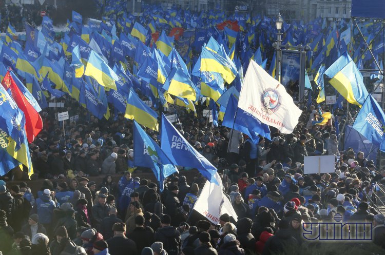У Харкову масовни протести, захтева се повратак уставног реда и закона у Украјину