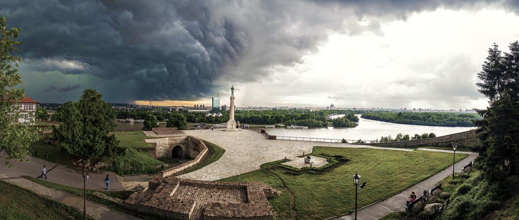 Kalemegdan_fortress_in_Belgrade_-_Chasing_the_Storm