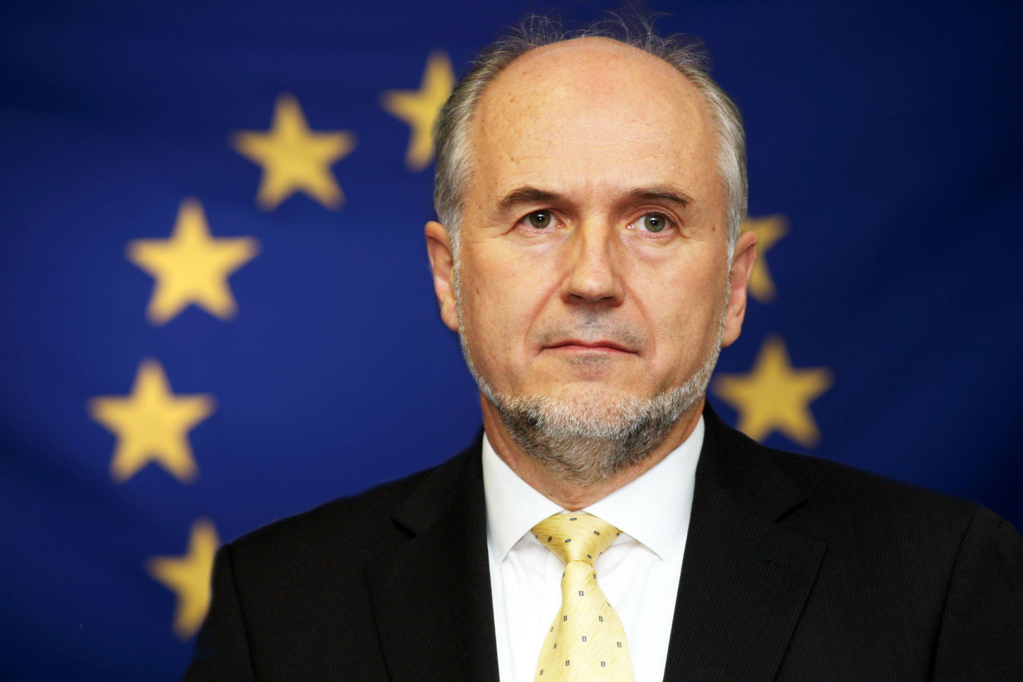 Европска комисија: Валентин Инцко "није представник Европске уније" и не знамо о каквој европској војсци та будала трабуња