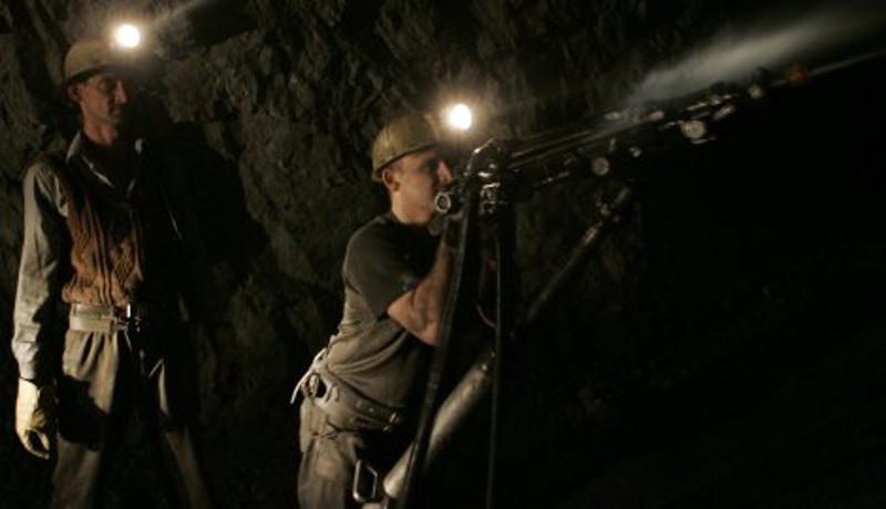 Закон који је донео СНС умањио зараде рудара
