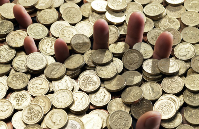 Јавни дуг Србије за четири дана повећан за 28 милијарди динара!