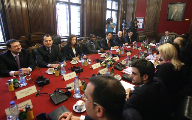 Лешинари ММФ-а су данас и у Београду почели разговоре о "текућим економским кретањима у земљи"