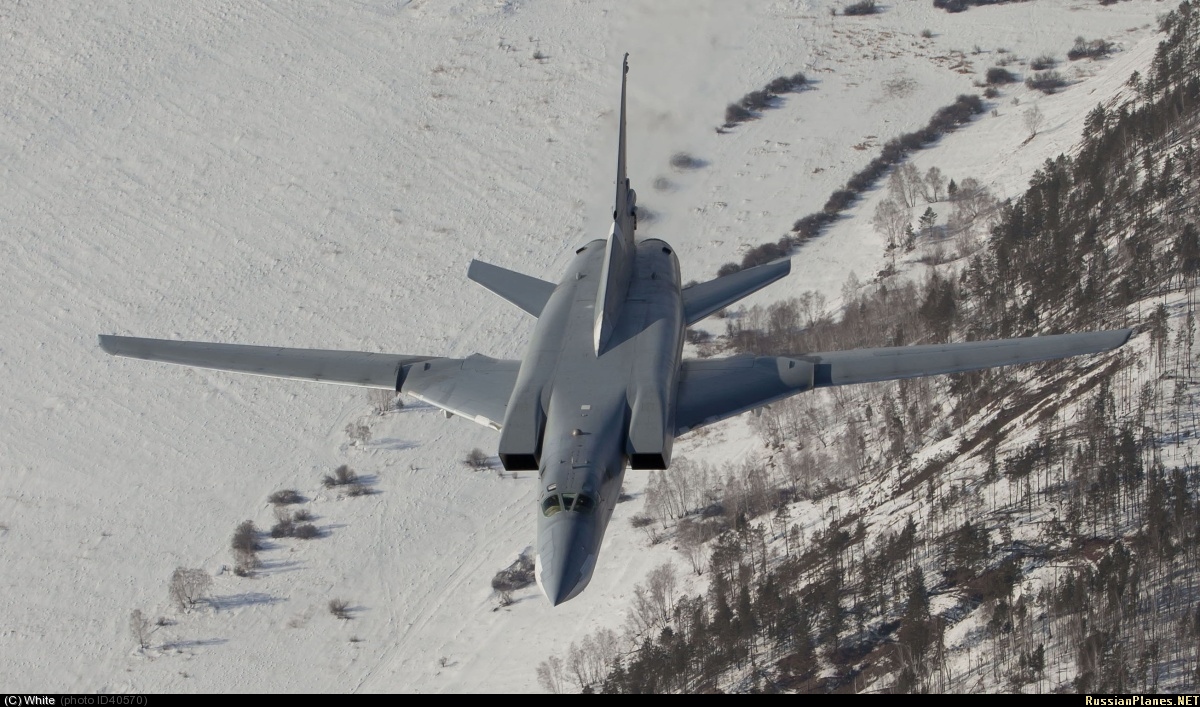 Tу-22М3 стратешки бомбардер (видео)
