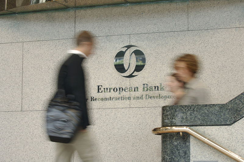 Eвропска банка за обнову и развоj (EБРД) jе заинтересована за Tелеком, Aеродром и Дунав осигурање