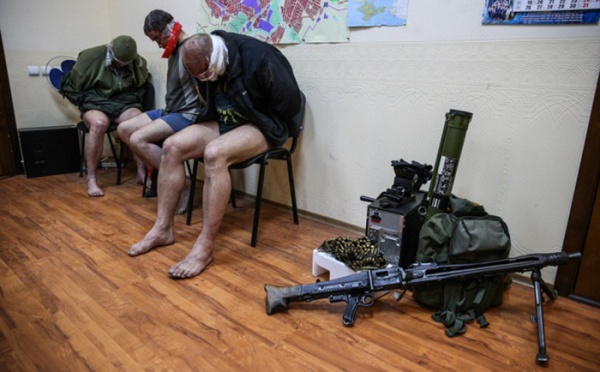 Народна одбрана Гороловке ухапсила три припадника специјалне јединице "Алфа" (видео)