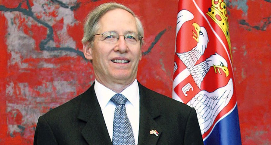 Амерички амбасадор Кирби жестоко увредио српски народ: "Срби су помало шизофренични"