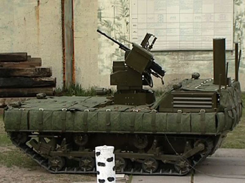 Руска војска у Новорусију шаље до зуба наоружане роботе! (видео)
