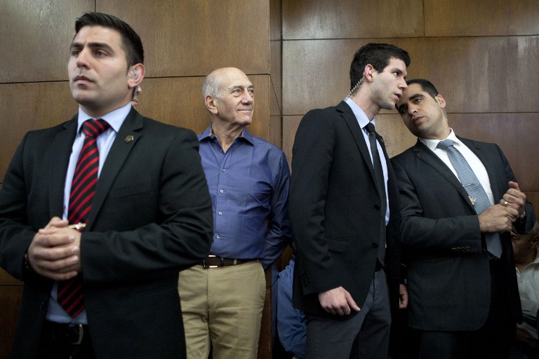 Бившем израелском премијеру Олмерту шест година робије због мита