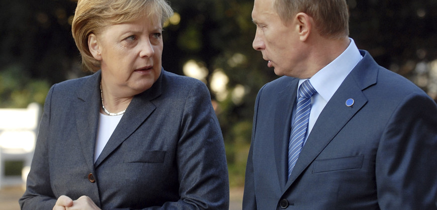Меркел: Неопходна је сарадња са Русијом